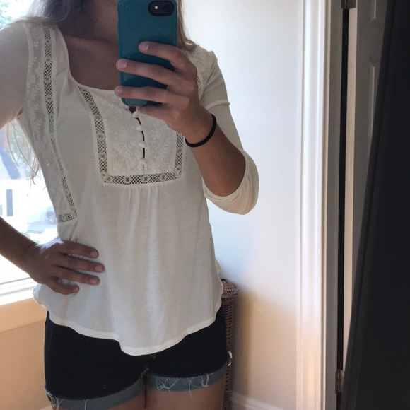 White lace top - Picture 4 of 4